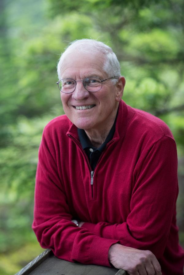William Taubman, winner of the 2004 Pulitzer Prize in Biography for Khrushchev: The Man and His Era (W. W. Norton, 2003)